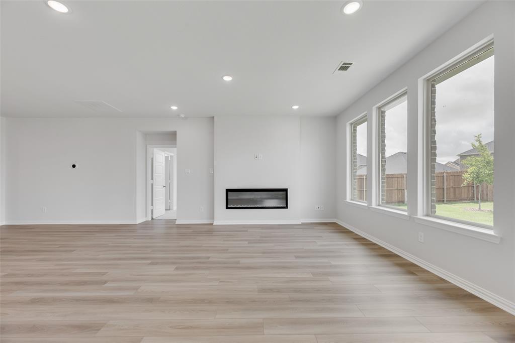 5800 Edward Drive Aubrey, TX 76227 - Photo 8 of 33