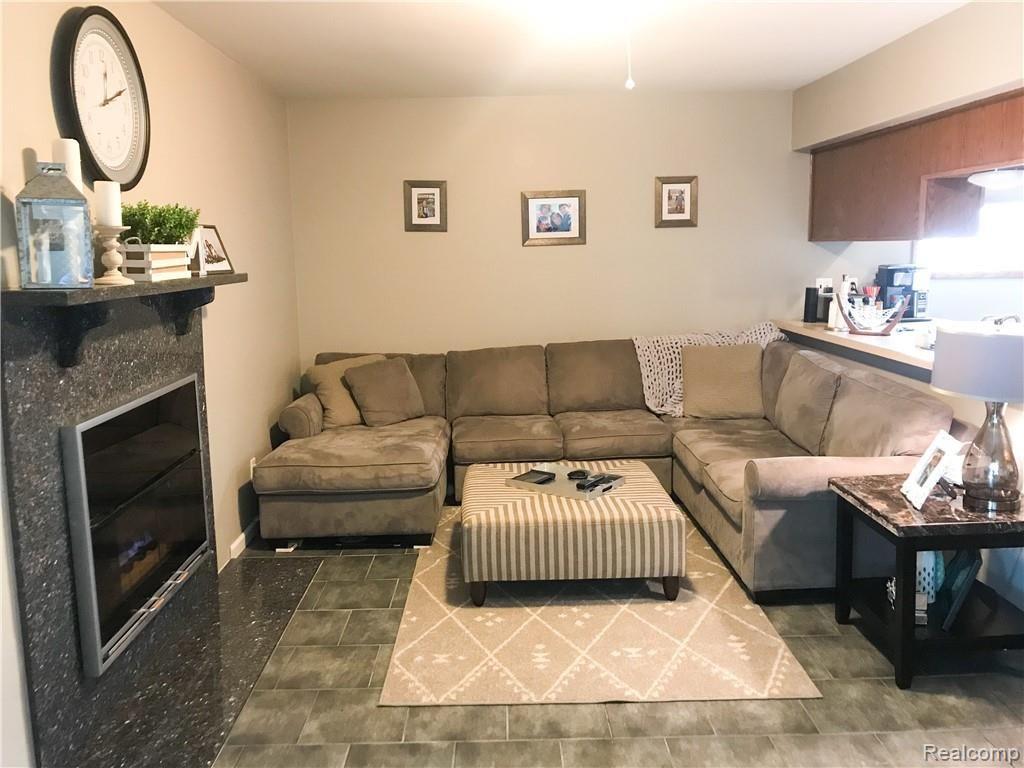 26510 Burg Road Warren, MI 48089 - Photo 14 of 29 8765F3F8-88D0-431F-BAA0-D476F7B270BD.jpeg