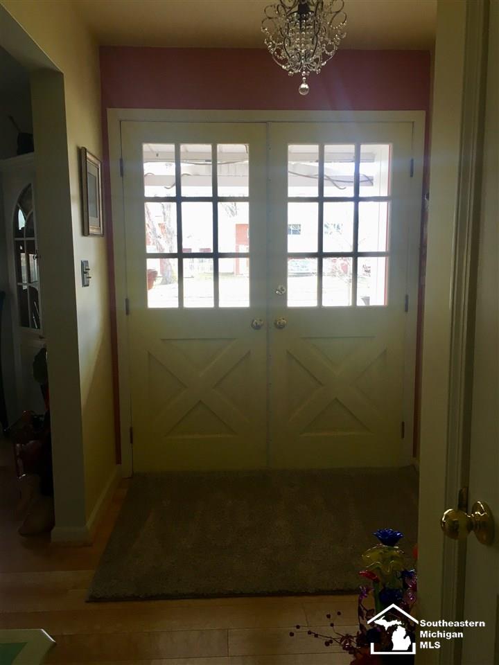 30434 South Gibraltar Road Gibraltar, MI 48173 - Photo 11 of 61