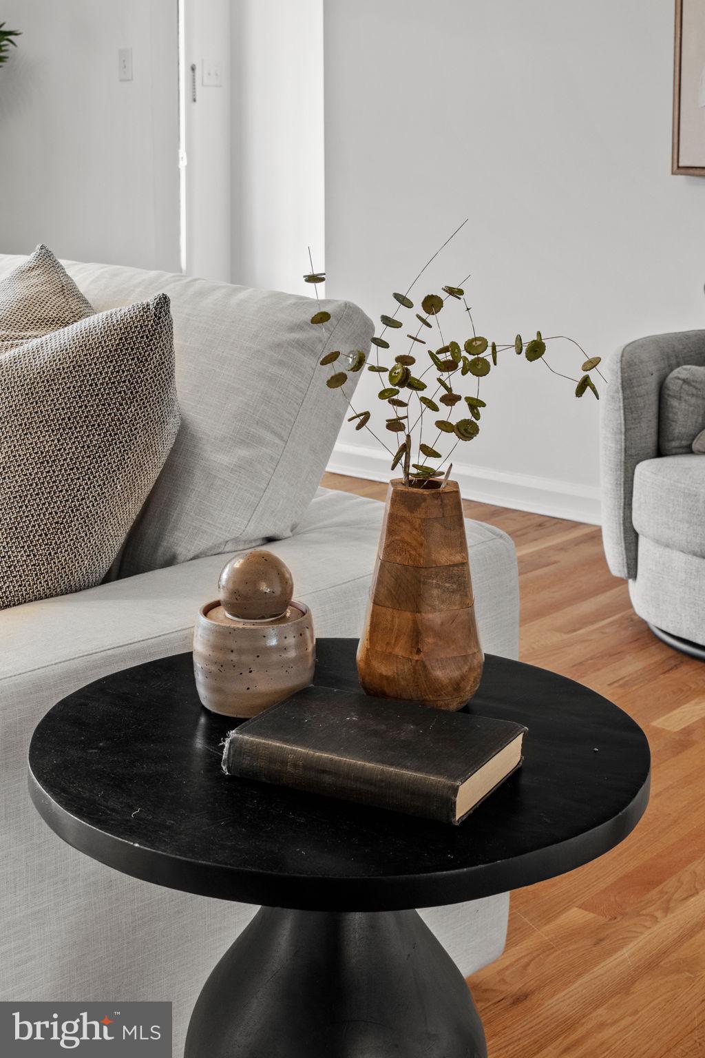 2529 Raven Road Wilmington, DE 19810 - Photo 52 of 80 a vase of flowers sitting on a table