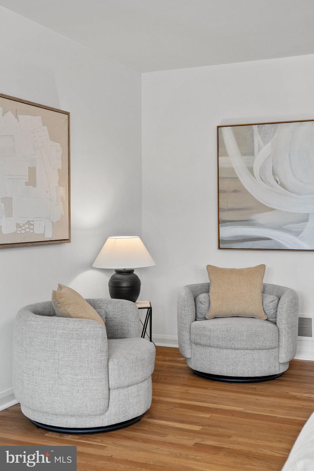 2529 Raven Road Wilmington, DE 19810 - Photo 54 of 80 a living room with furniture and a lamp