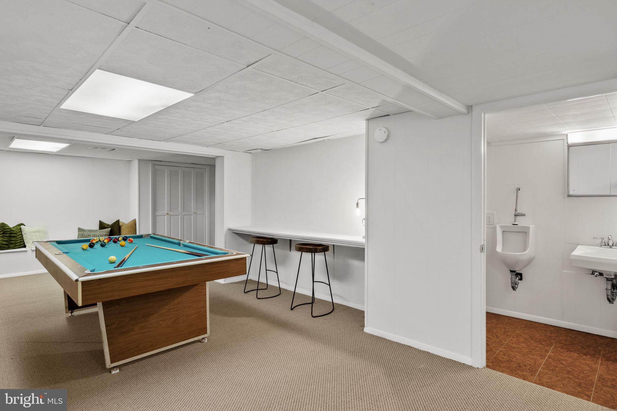 2529 Raven Road Wilmington, DE 19810 - Photo 71 of 80 a room with furniture and air hockey table