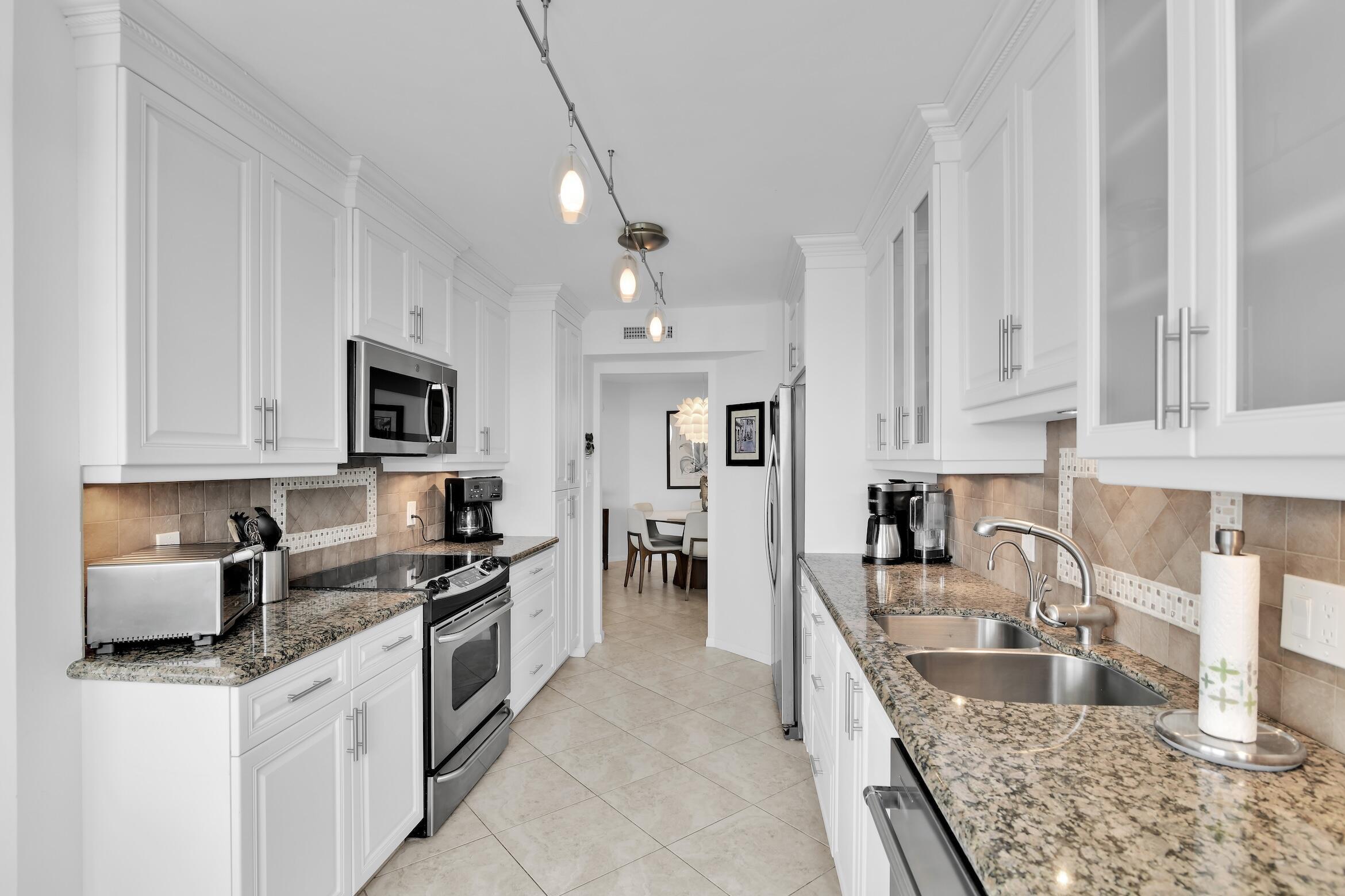 500 South Ocean Boulevard, Unit 2203 Boca Raton, FL 33432 - Photo 27 of 69 CHALFONTE 2203N -25