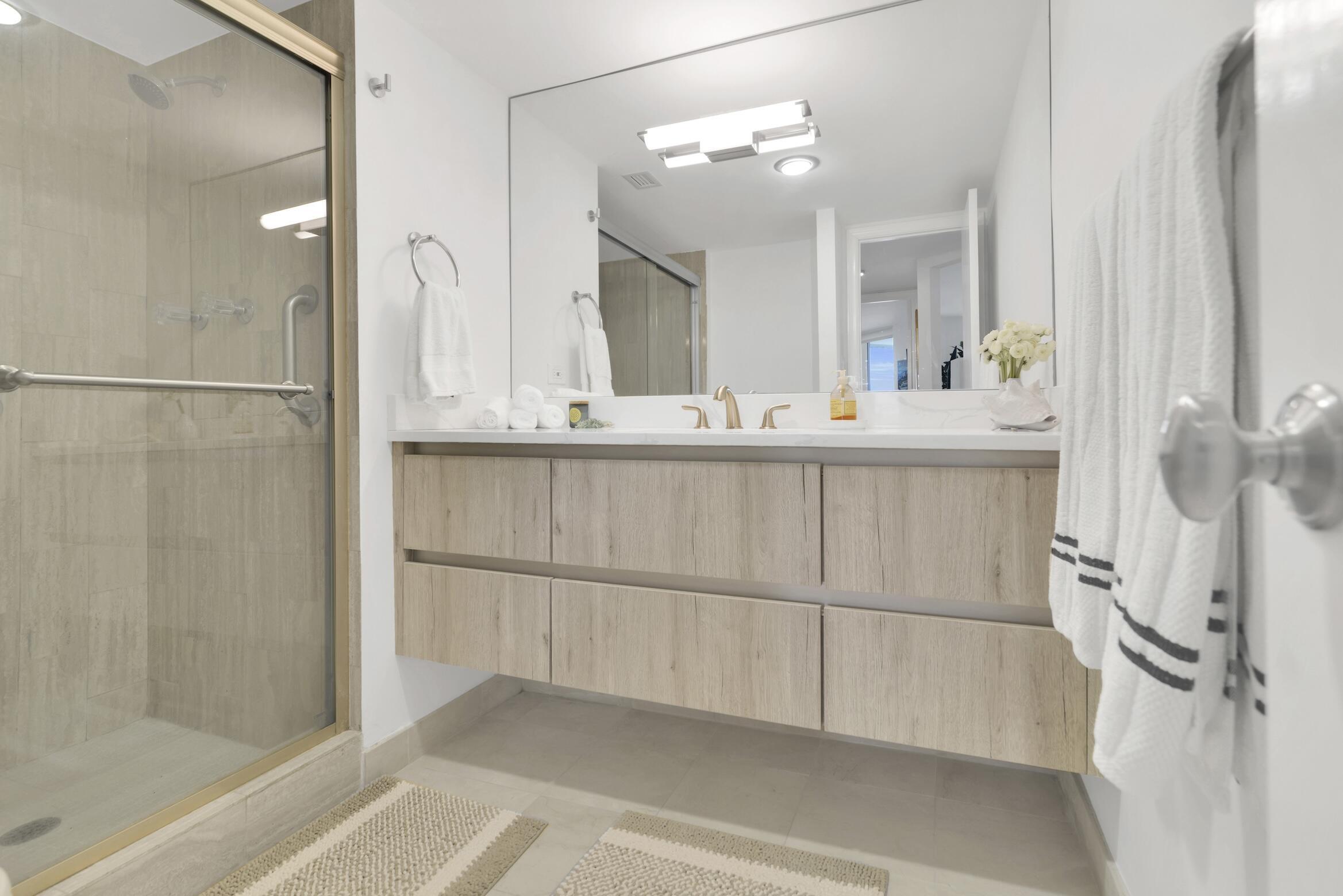 500 South Ocean Boulevard, Unit 2203 Boca Raton, FL 33432 - Photo 41 of 69 Bathroom