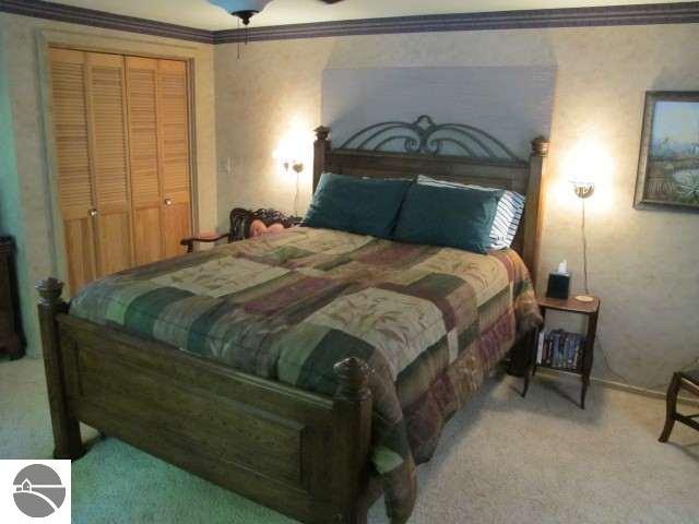 8620 South Dunns Farm Road Maple City, MI 49664 - Photo 13 of 21 1781766-12.JPG