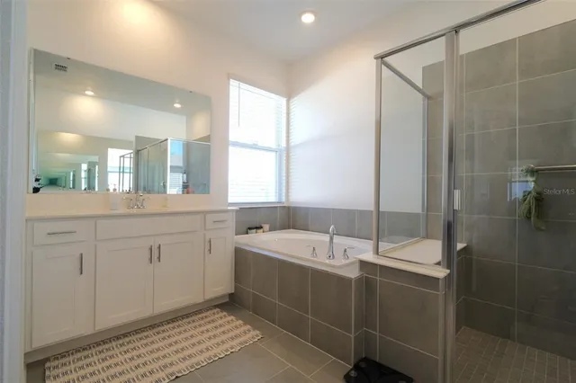 $560,000 | 6084 Claystone Way, Mount Dora, FL 32757