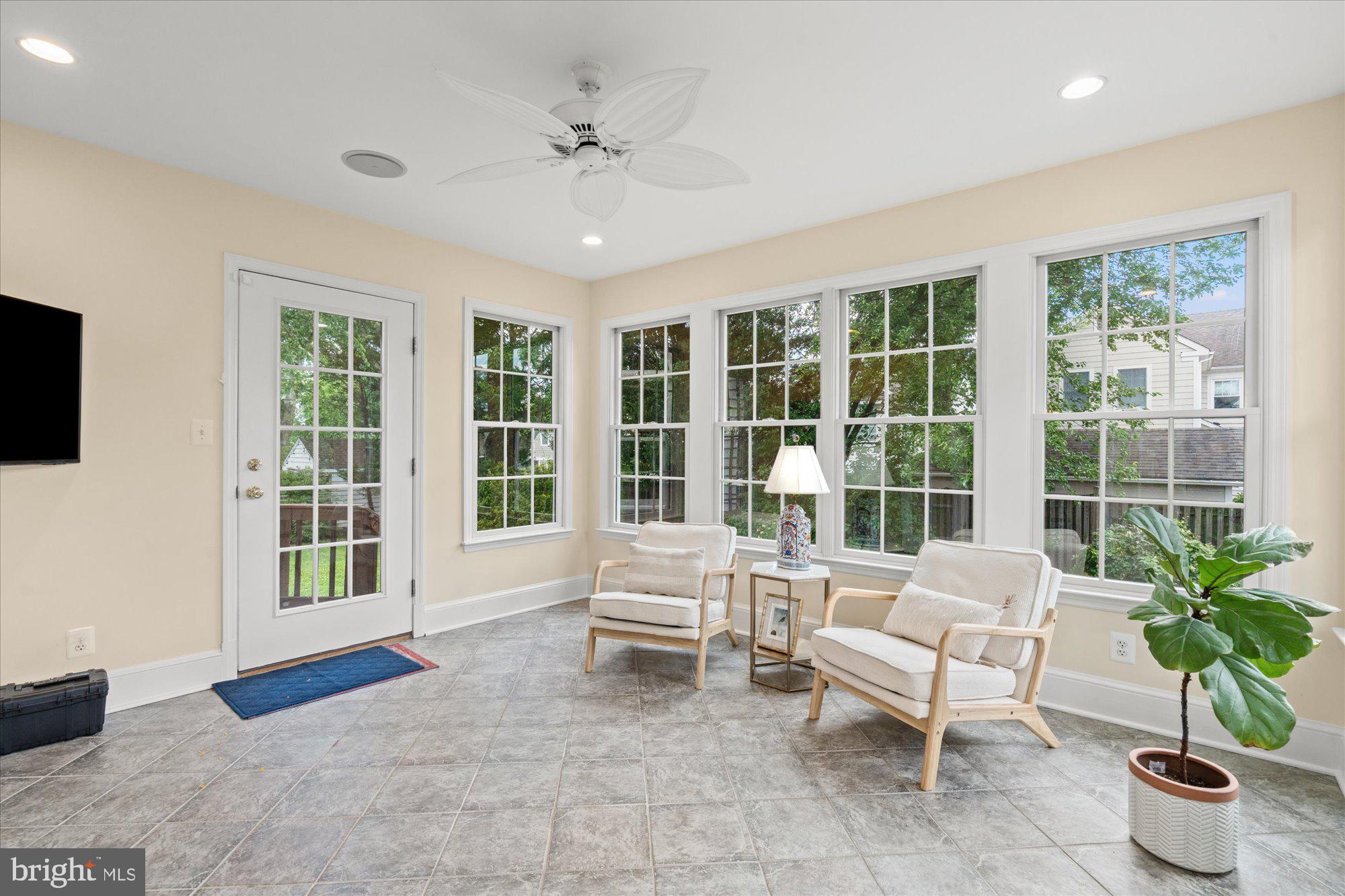 2434 Cameron Mills Road Alexandria, VA 22302 - Photo 23 of 51