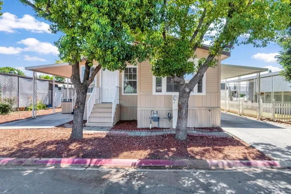 $97,900 | 1218 East Cleveland Avenue, Unit 103, Madera, CA 93638
