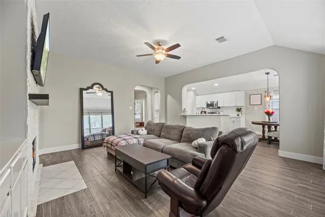 $320,000 | 20907 Clovermeadow, Spring, TX 77379