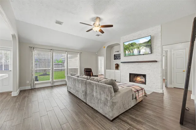 $320,000 | 20907 Clovermeadow, Spring, TX 77379