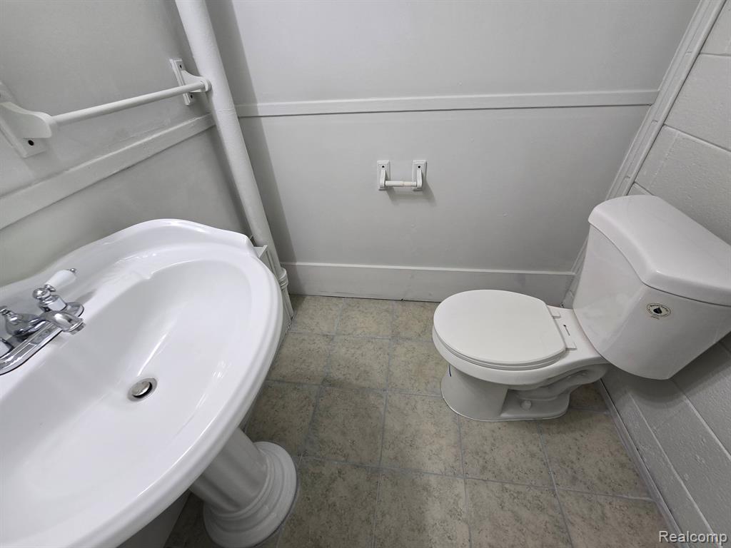 8189 Potomac Center Line, MI 48015 - Photo 31 of 49