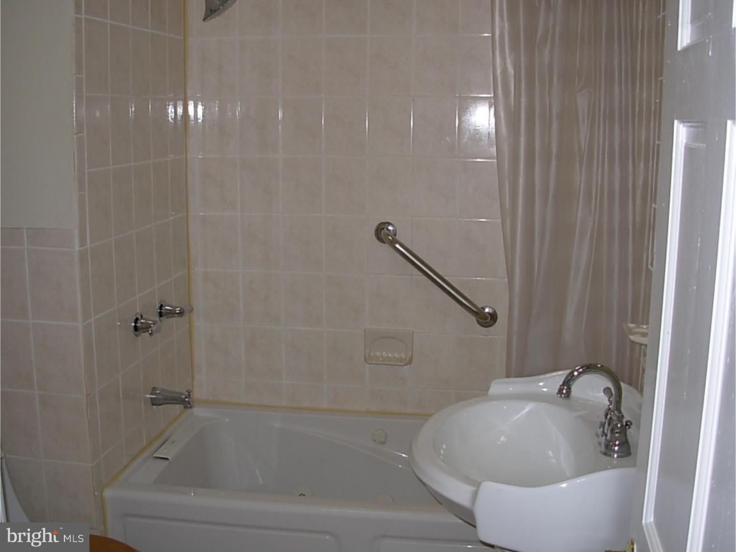 347 Margate Road Upper Darby, PA 19082 - Photo 17 of 18 Bathroom