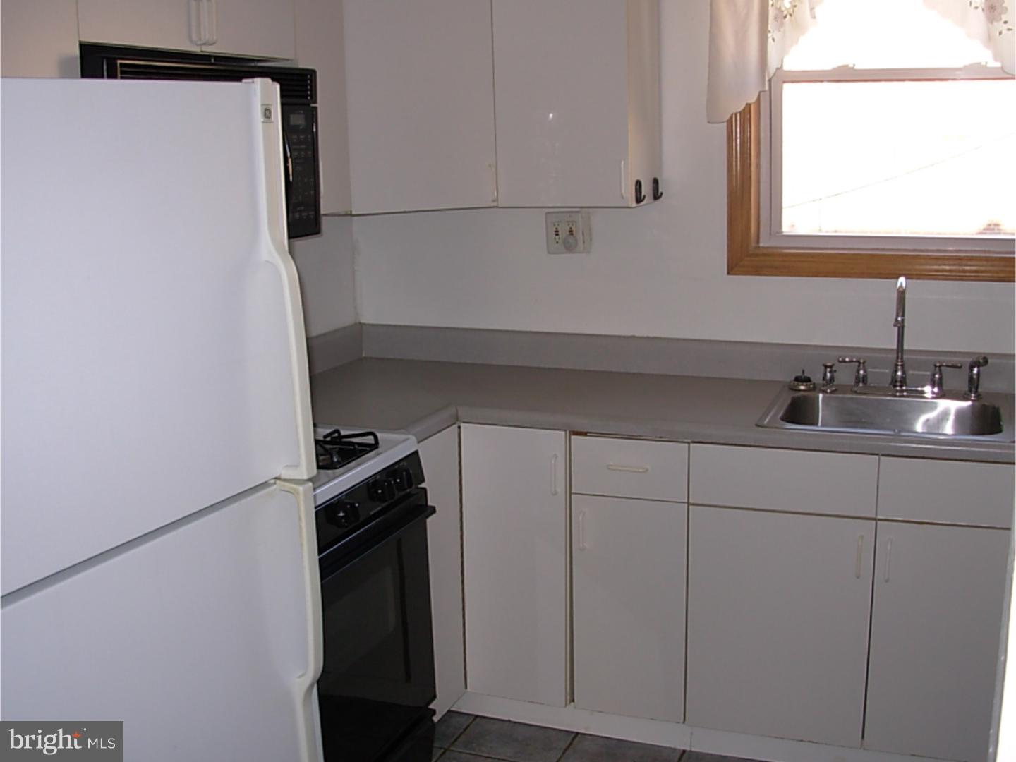 347 Margate Road Upper Darby, PA 19082 - Photo 6 of 18 Kitchen