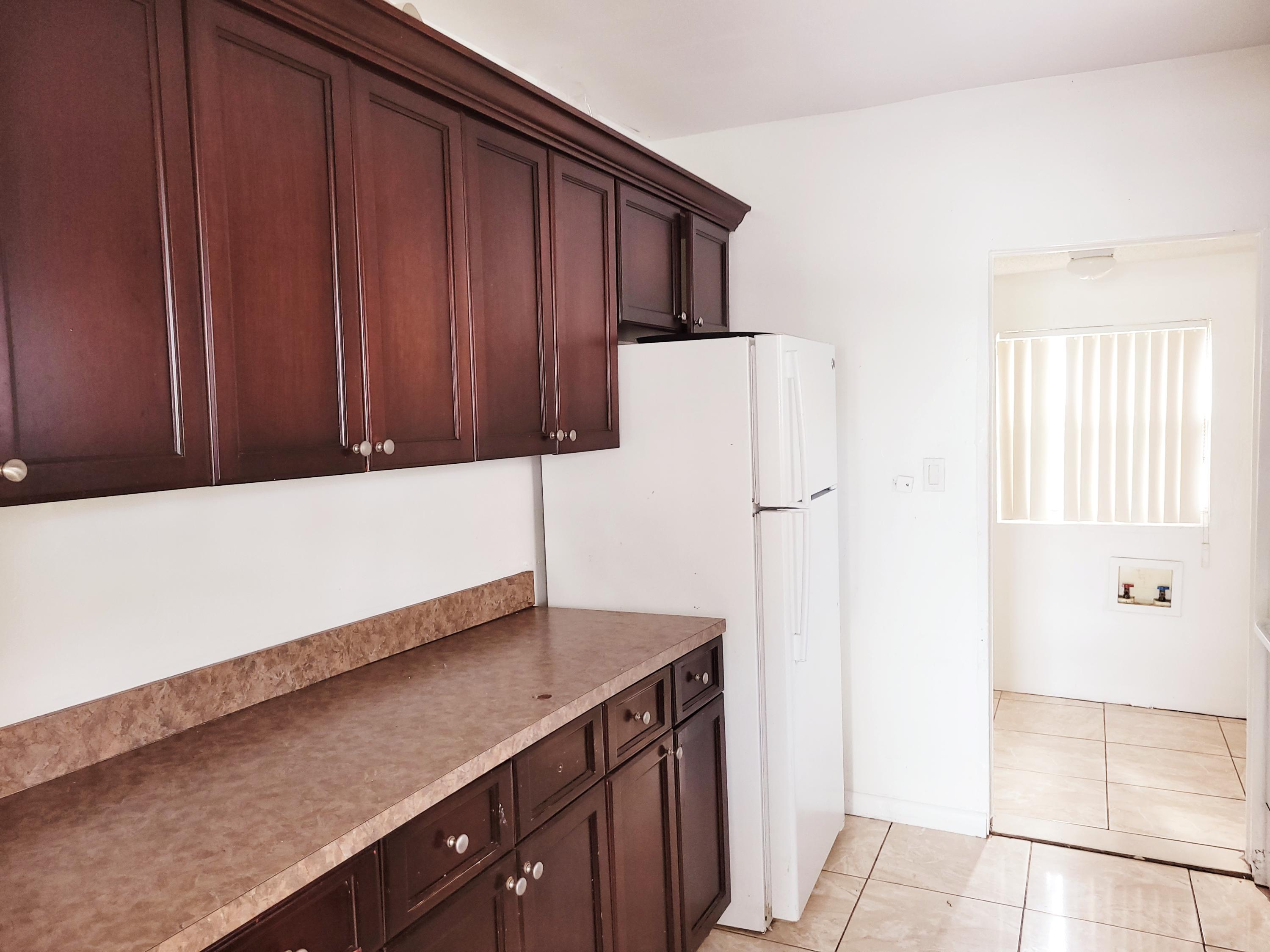 522 Colonial Road West Palm Beach, FL 33405 - Photo 10 of 19 20201114_081245