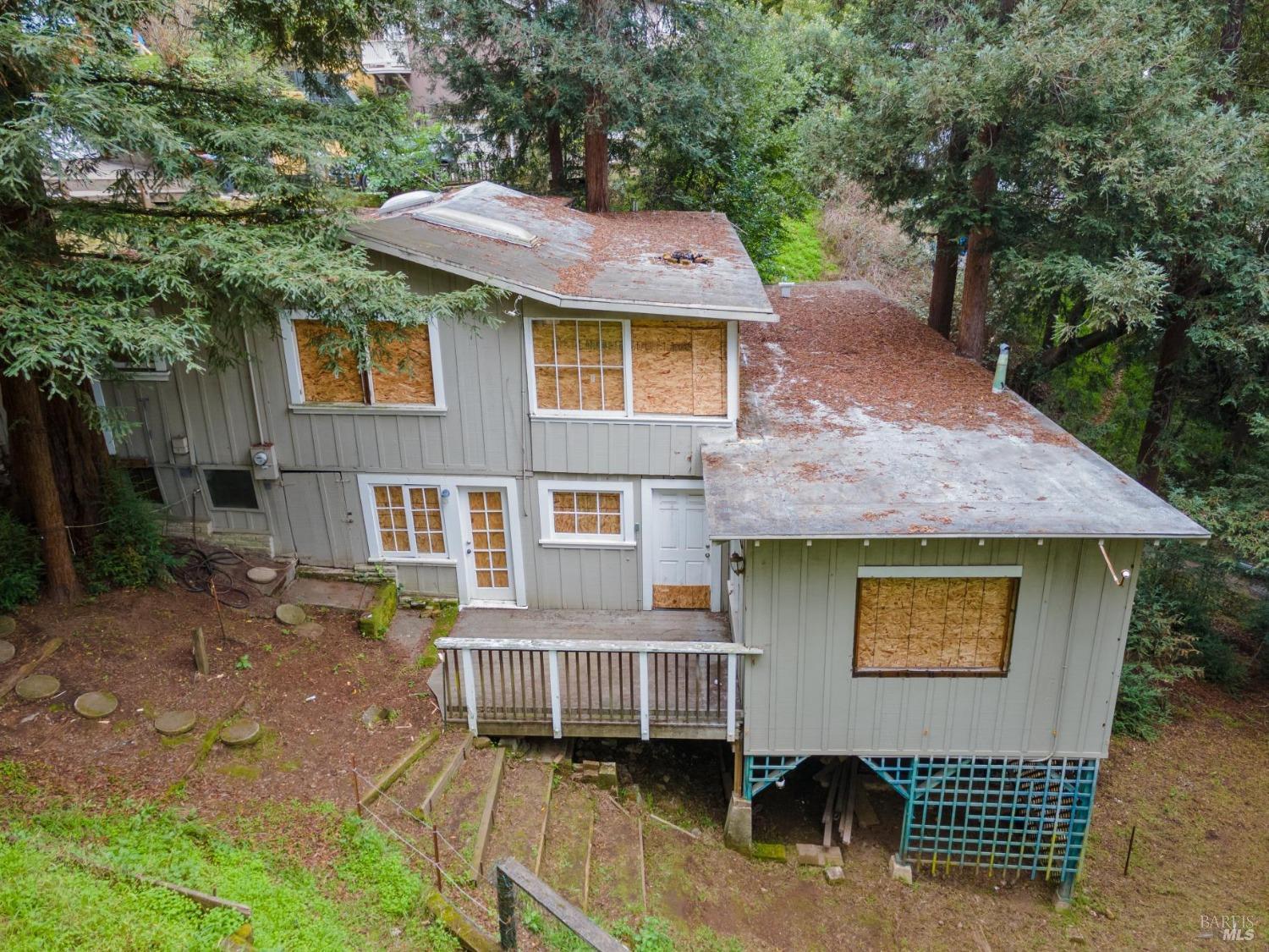 54 Fremont Road San Rafael, CA 94901 - Photo 7 of 15