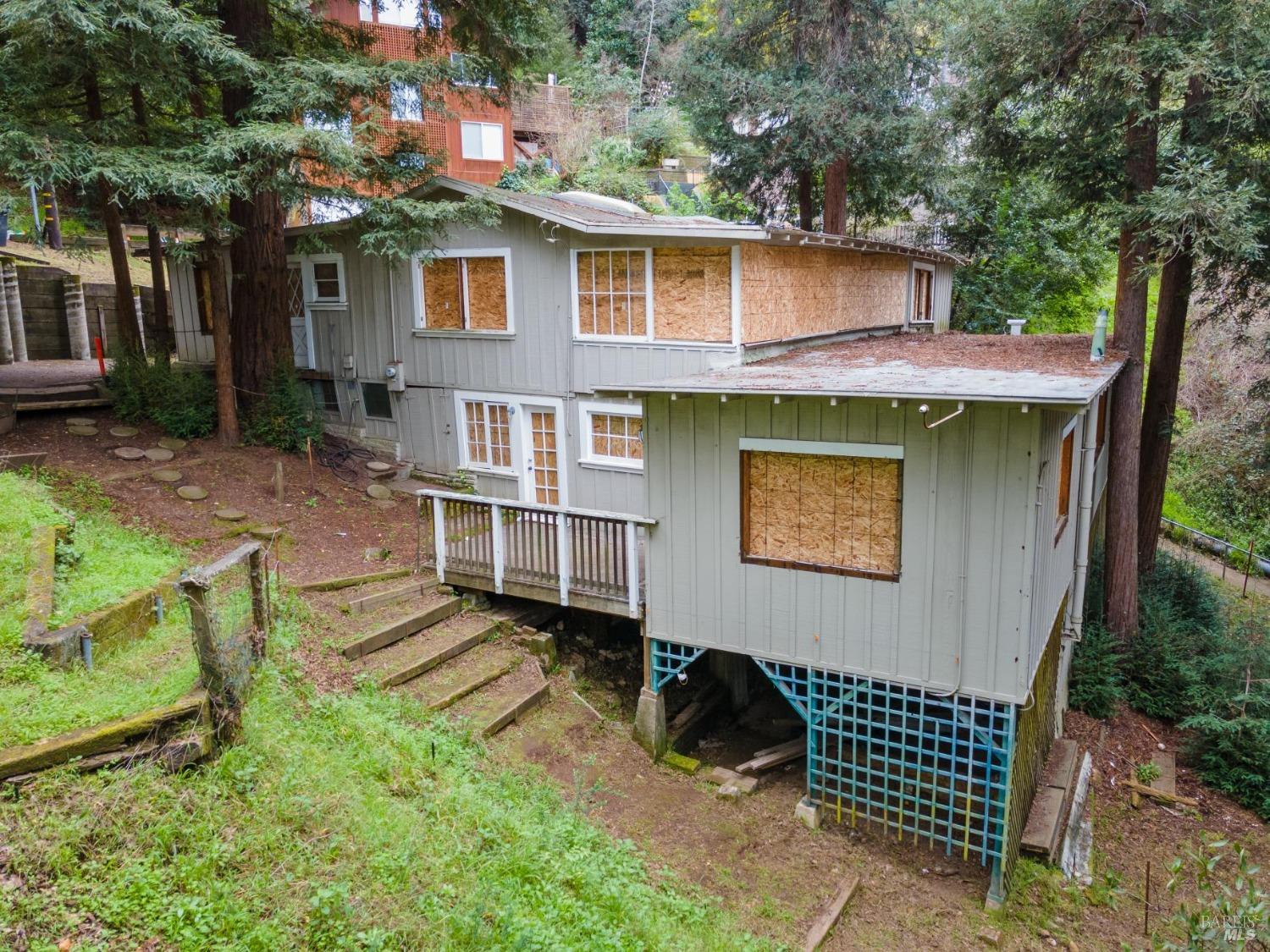54 Fremont Road San Rafael, CA 94901 - Photo 8 of 15