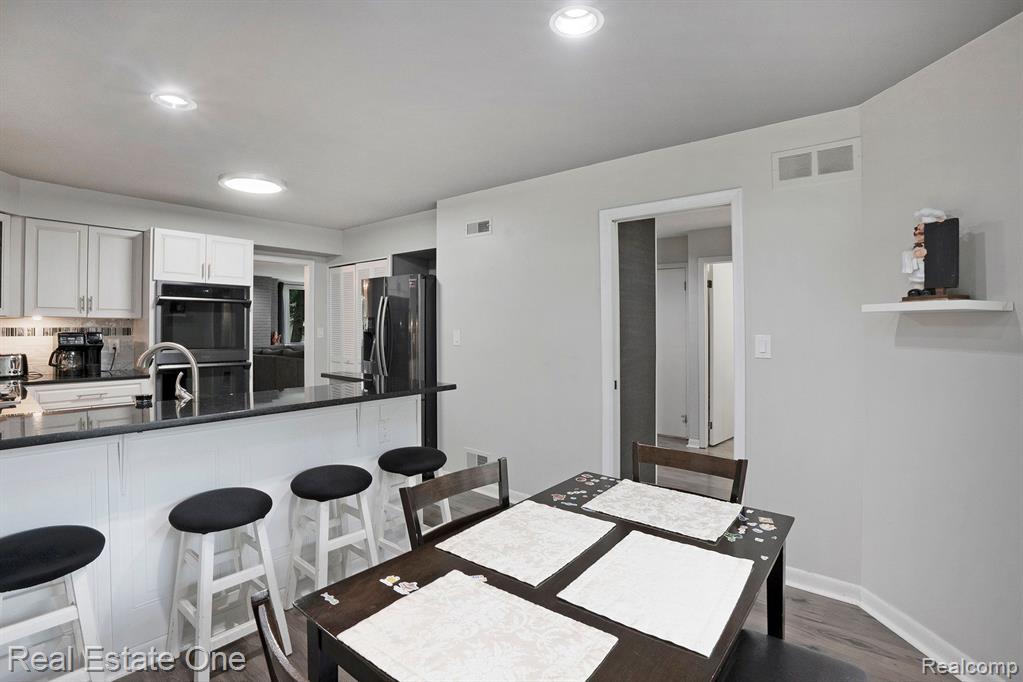 7363 Bridge Way West Bloomfield, MI 48322 - Photo 14 of 51 Gallery Image 14