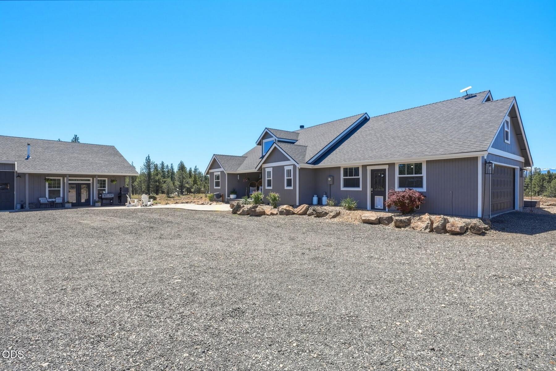 69550 Pine Ridge Drive Sisters, OR 97759 - Photo 1 of 48
