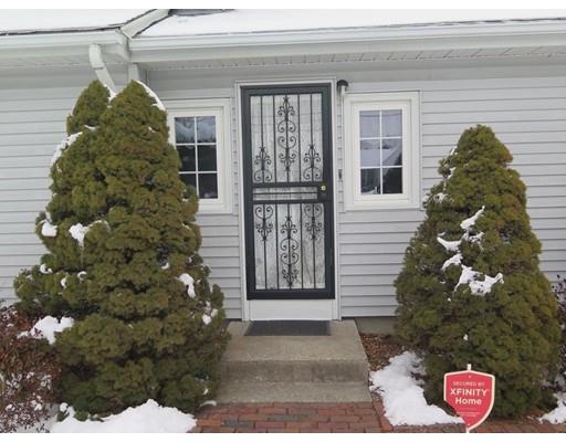 18 Mary Coburn Road Springfield, MA 01129 - Photo 2 of 25 a front view of a house