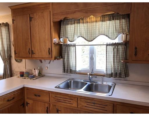 18 Mary Coburn Road Springfield, MA 01129 - Photo 3 of 25