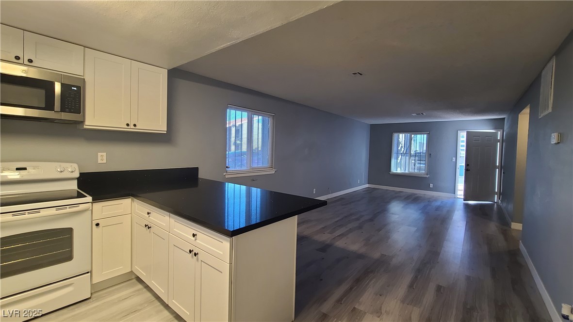 4743 West Sand Creek Avenue, Unit A Las Vegas, NV 89103 - Photo 7 of 23