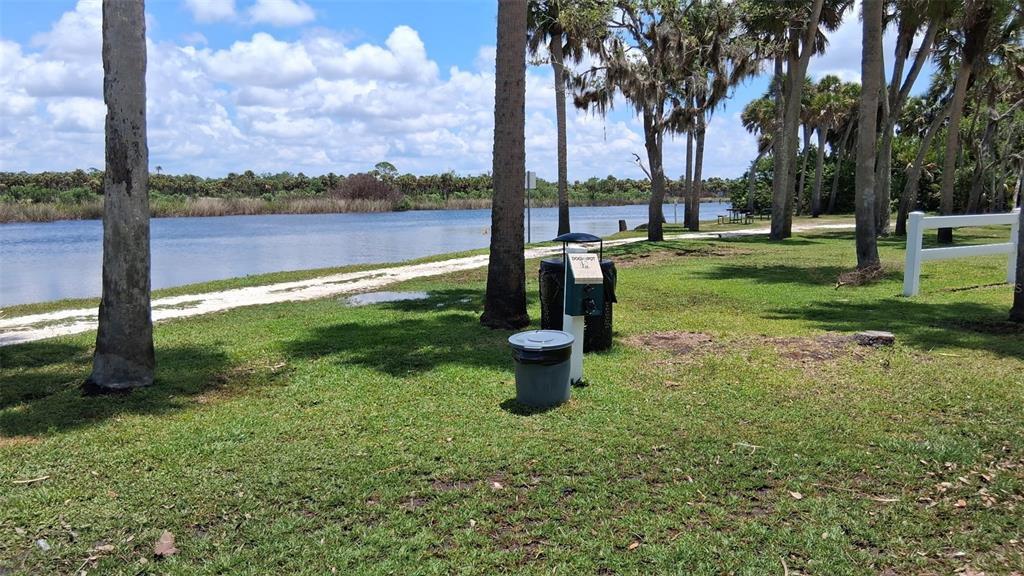 1300 State Rte 777, Unit W 86 Venice, FL 34293 - Photo 6 of 15 a park view with a garden
