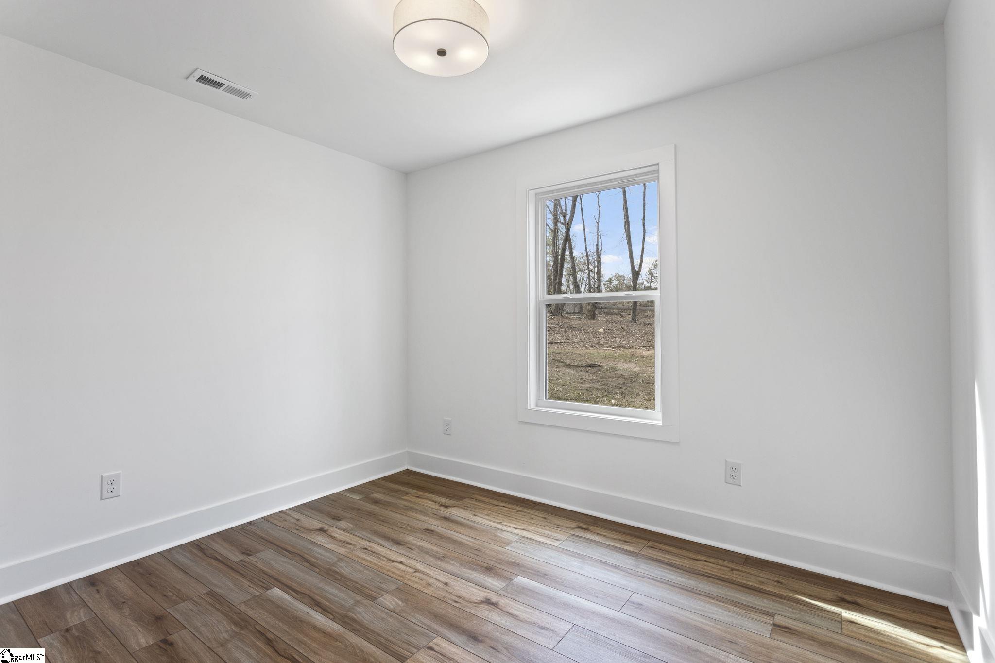 424 Fowler Road Campobello, SC 29322 - Photo 16 of 23