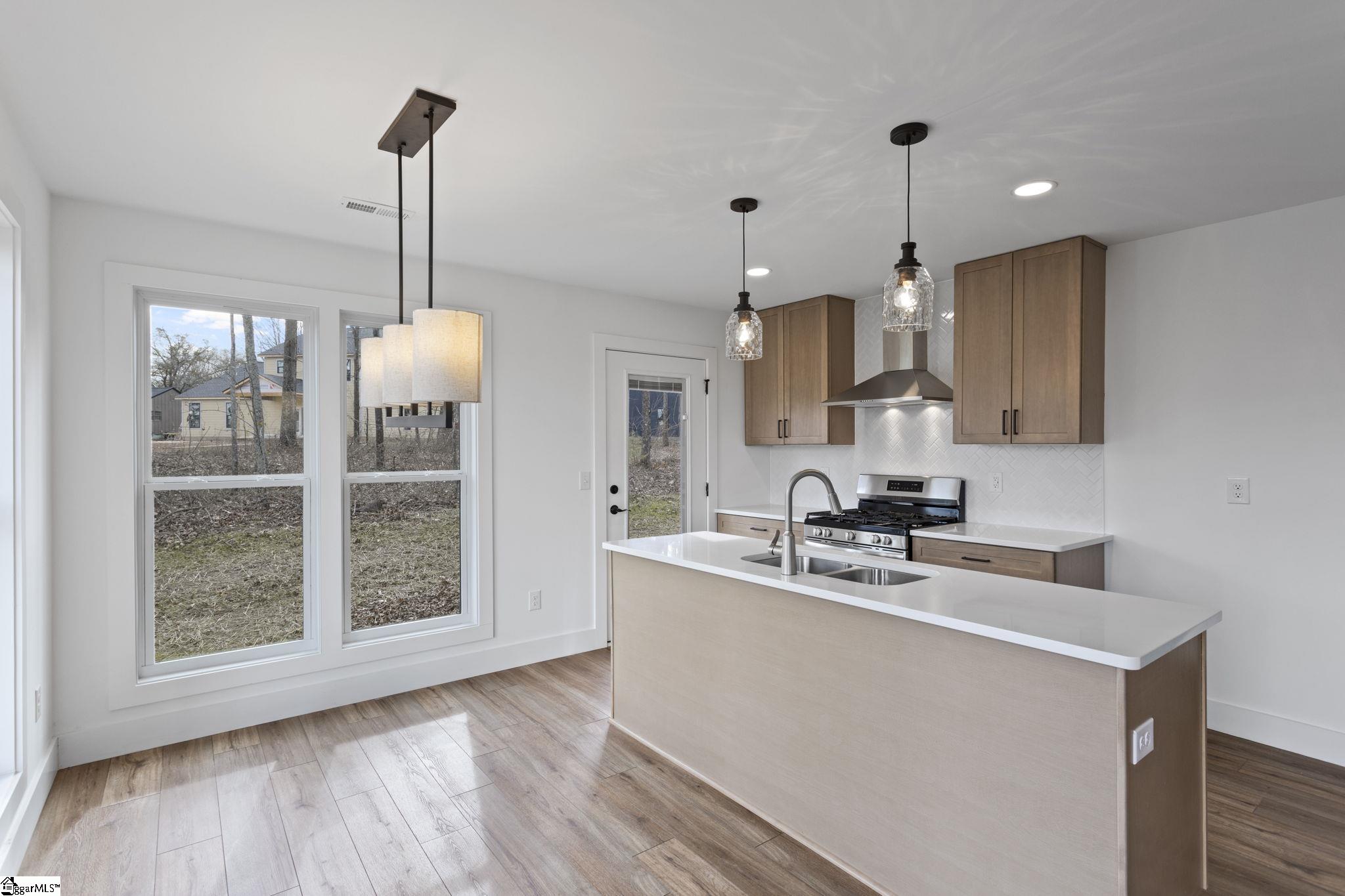 424 Fowler Road Campobello, SC 29322 - Photo 7 of 23