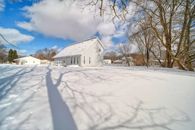 $259,900 | 3357 Robinson Road, Jackson, MI 49203