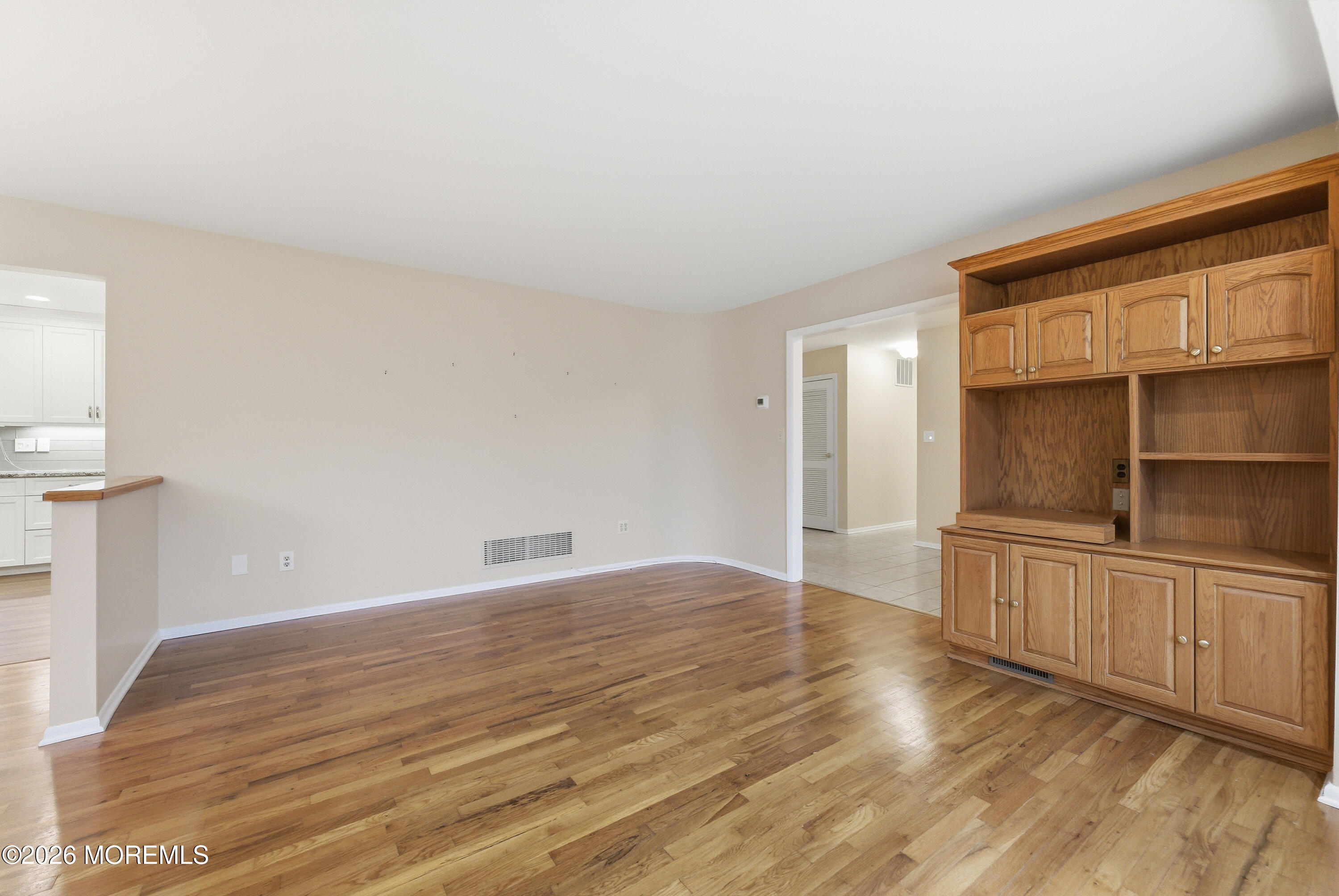 35 Pease Road Manalapan, NJ 07726 - Photo 11 of 42 35PeaseRd-14