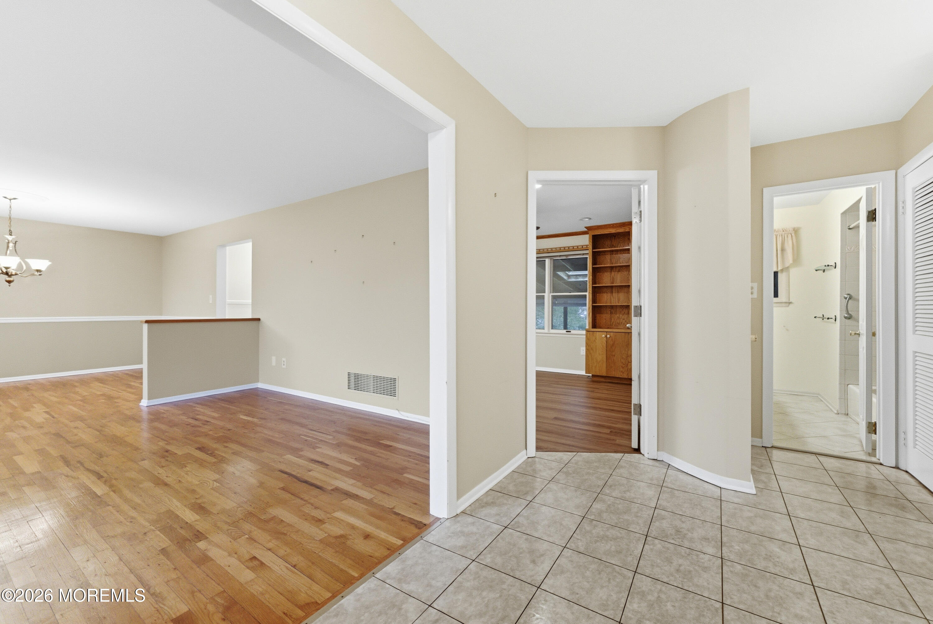 35 Pease Road Manalapan, NJ 07726 - Photo 10 of 42 35PeaseRd-34