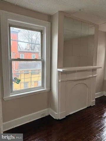 $2,400 | 206 Pennington Avenue, Unit 2, Trenton, NJ 08618