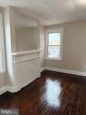 $2,400 | 206 Pennington Avenue, Unit 2, Trenton, NJ 08618