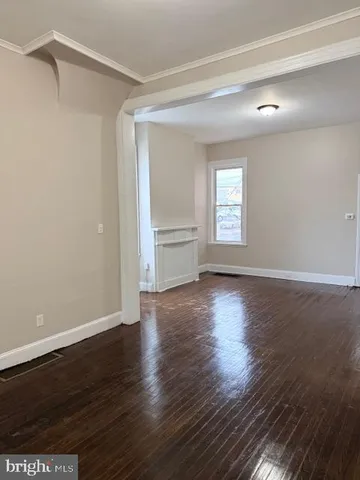 $2,400 | 206 Pennington Avenue, Unit 2, Trenton, NJ 08618