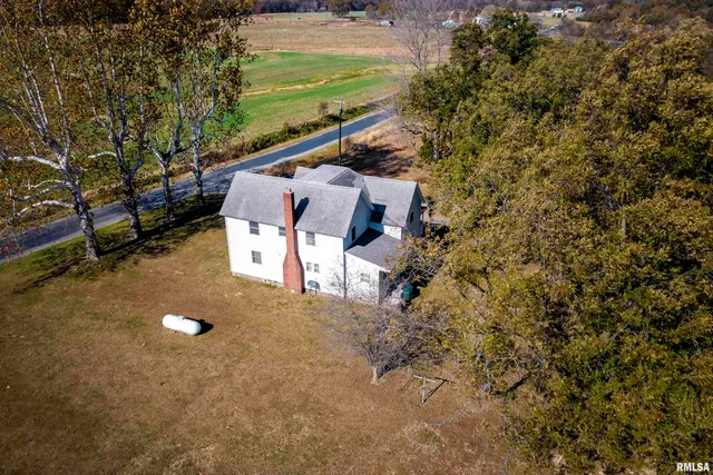 $449,000 | 17064 Old Frankfort Road, Johnston City, IL 62951