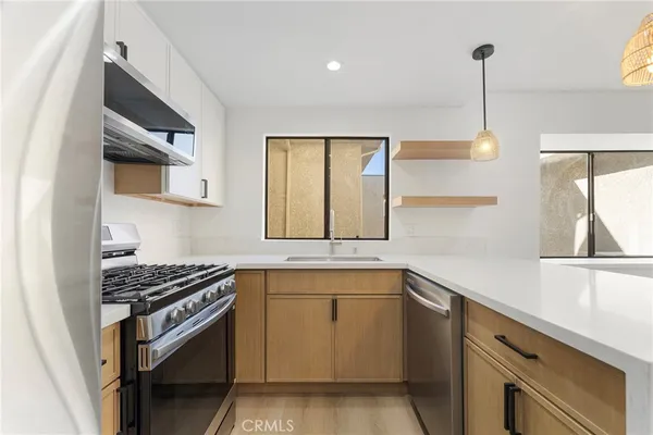 $529,900 | 10219 Pinewood Avenue, Unit 2, Tujunga, CA 91042