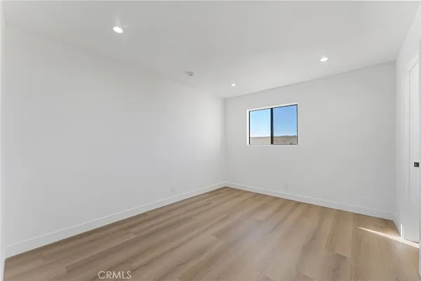 $529,900 | 10219 Pinewood Avenue, Unit 2, Tujunga, CA 91042
