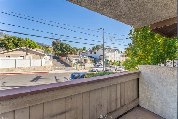 $529,900 | 10219 Pinewood Avenue, Unit 2, Tujunga, CA 91042