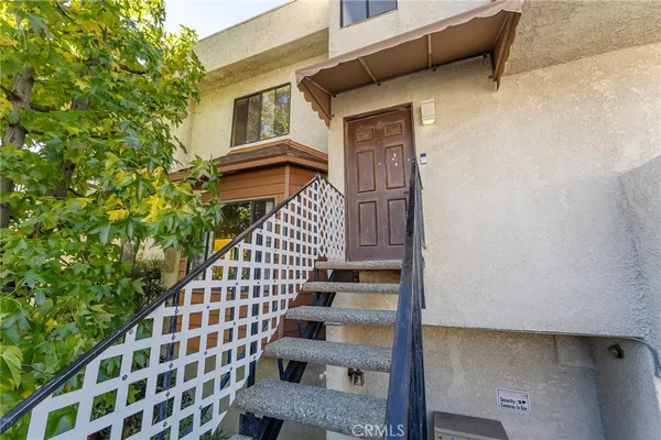 $529,900 | 10219 Pinewood Avenue, Unit 2, Tujunga, CA 91042