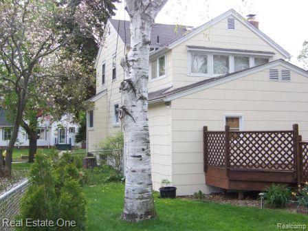 109 Chippewa Road Pontiac, MI 48341 - Photo 4 of 15 Back view