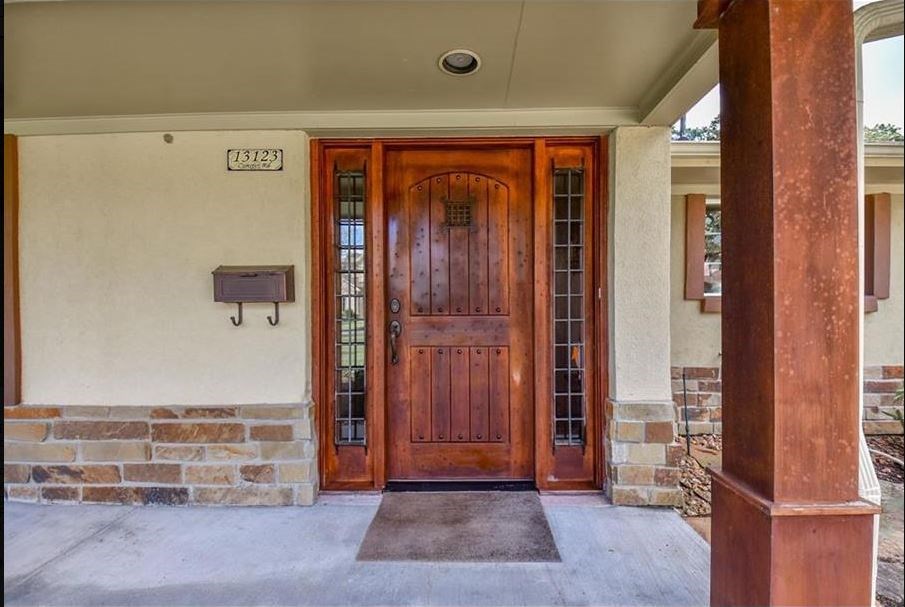 13123 Conifer Road Houston, TX 77079 - Photo 3 of 31 Welcome to 13123 Conifer Rd.