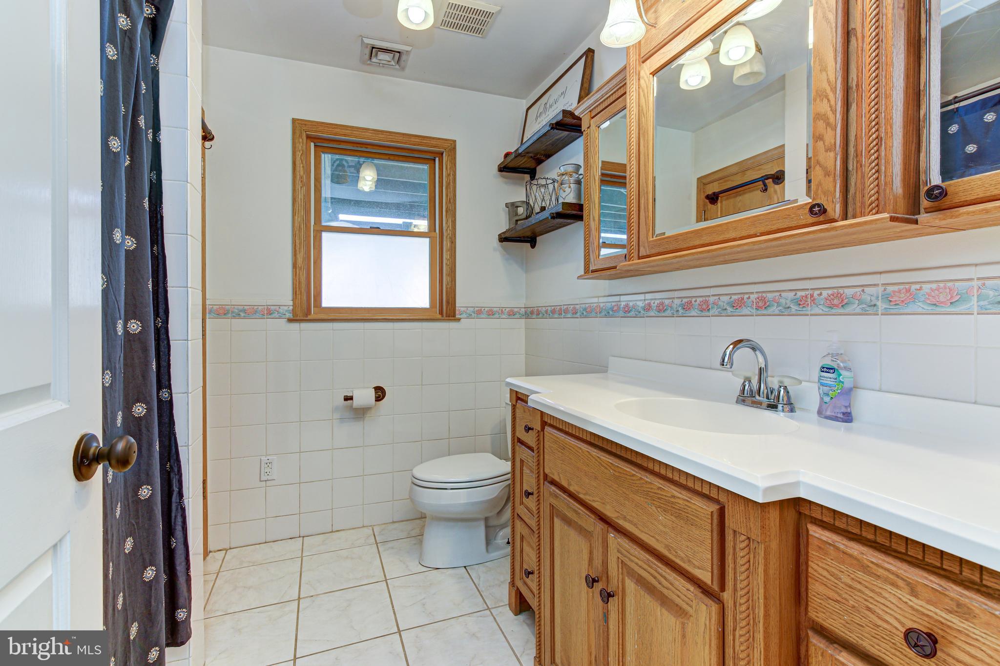 1216 Ellston Road Havertown, PA 19083 - Photo 18 of 33 Full Bath