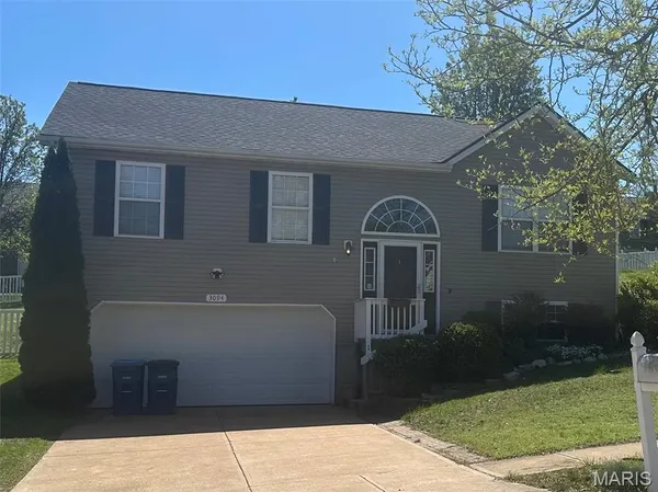$309,900 | 3094 Valley Oaks Drive, Imperial, MO 63052