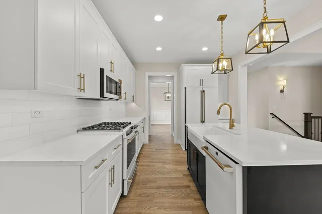 $586,000 | 12185 Morandi Court, Lemont, IL 60439