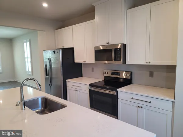 $760,000 | 7817 Sutter Lane, Annandale, VA 22003