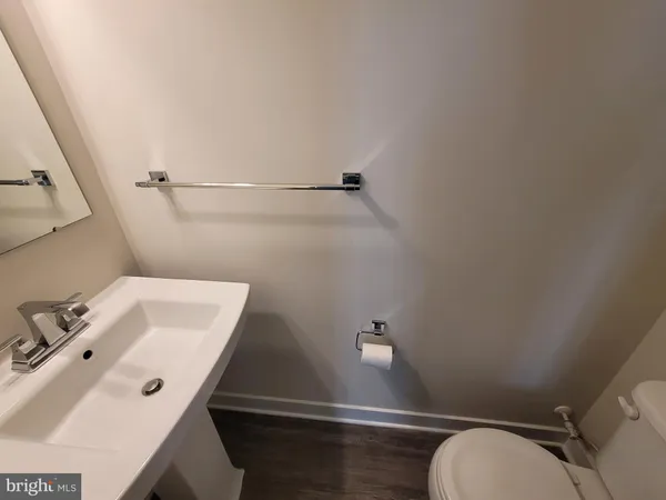 $760,000 | 7817 Sutter Lane, Annandale, VA 22003