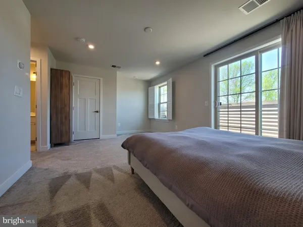 $760,000 | 7817 Sutter Lane, Annandale, VA 22003