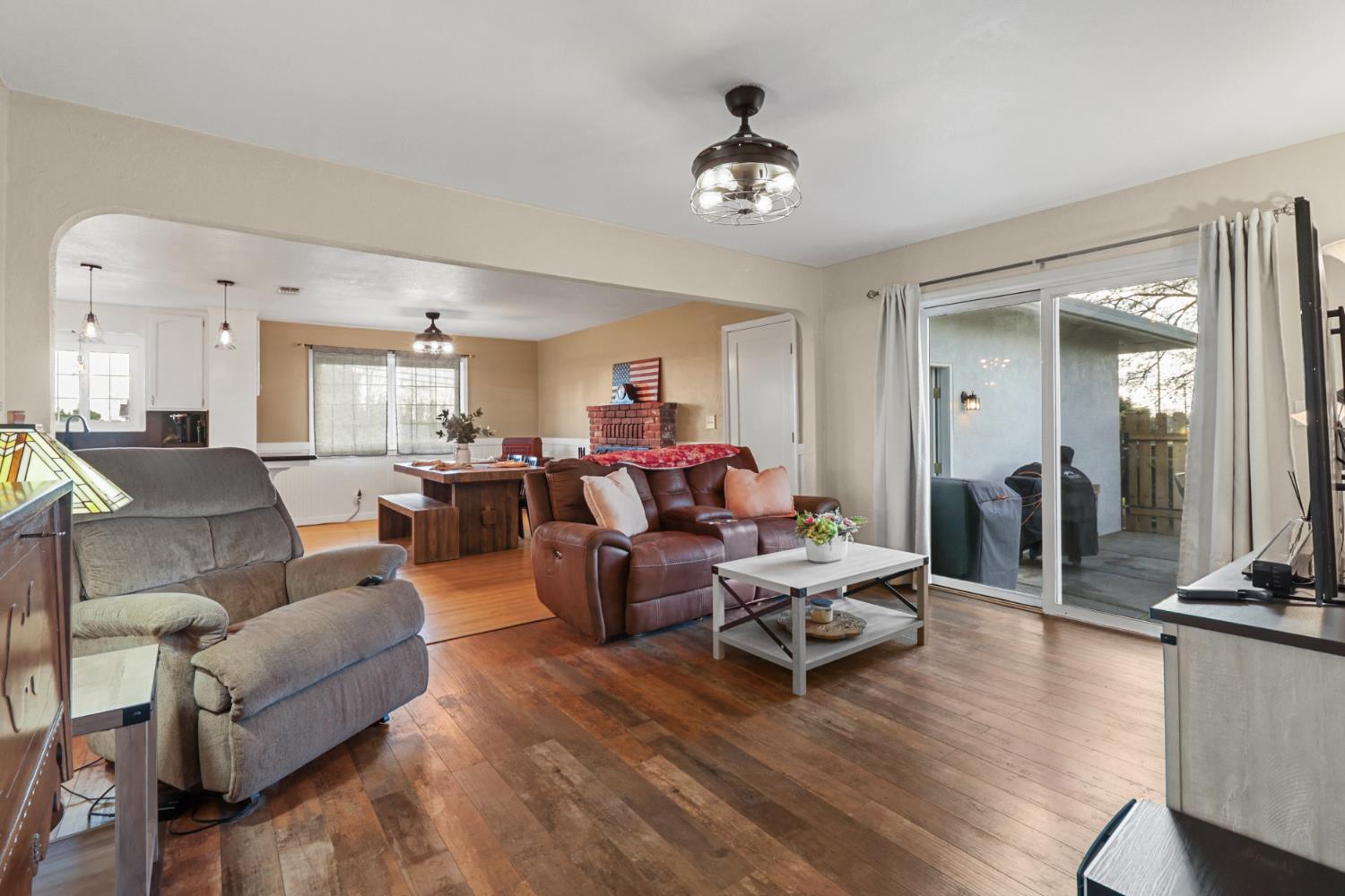 10691 Calvine Road Sacramento, CA 95830 - Photo 12 of 81