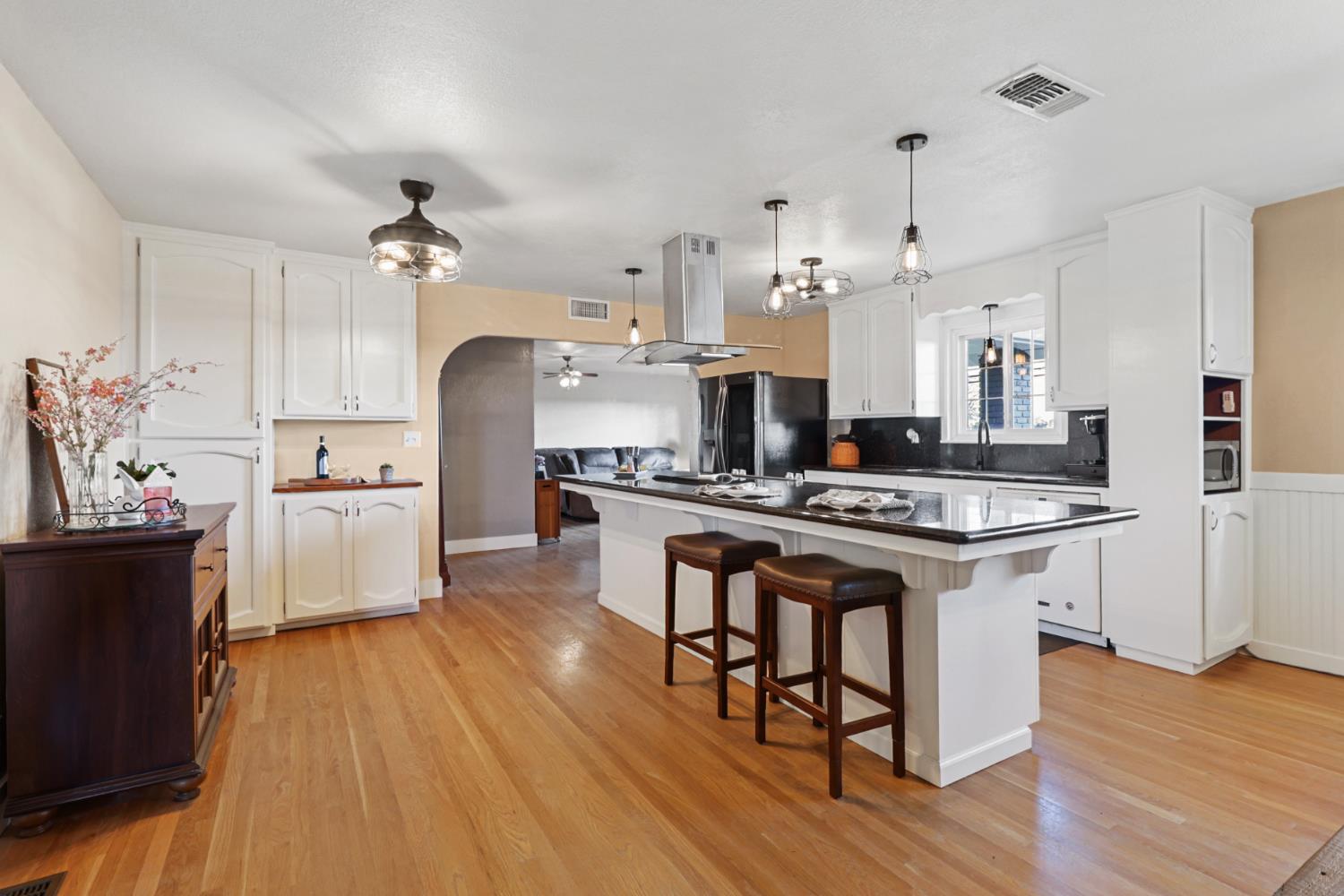 10691 Calvine Road Sacramento, CA 95830 - Photo 16 of 81