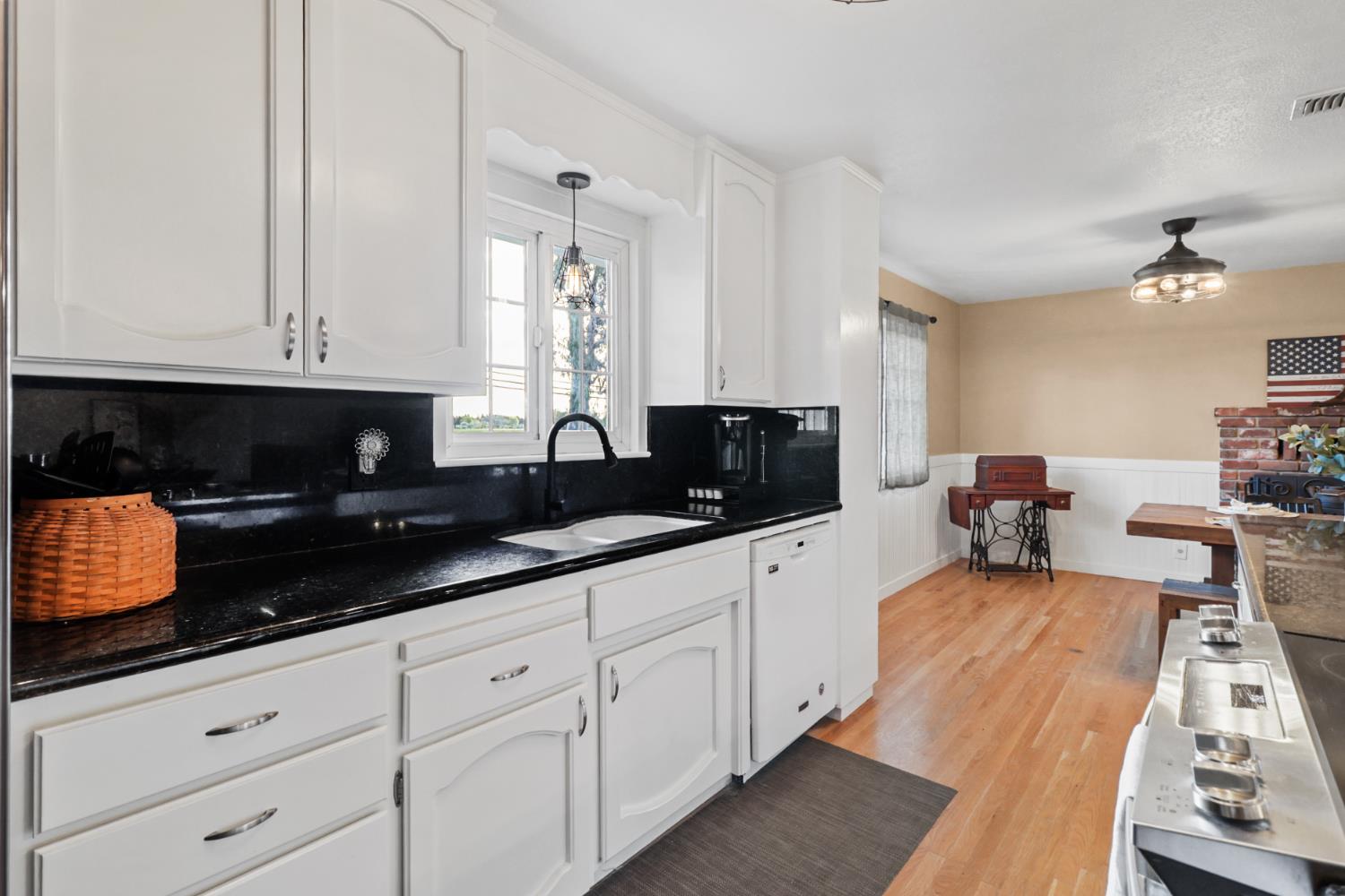 10691 Calvine Road Sacramento, CA 95830 - Photo 18 of 81